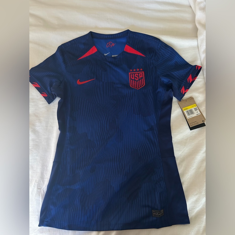 Nike USA Dri-FIT Jersey in Blue and Red